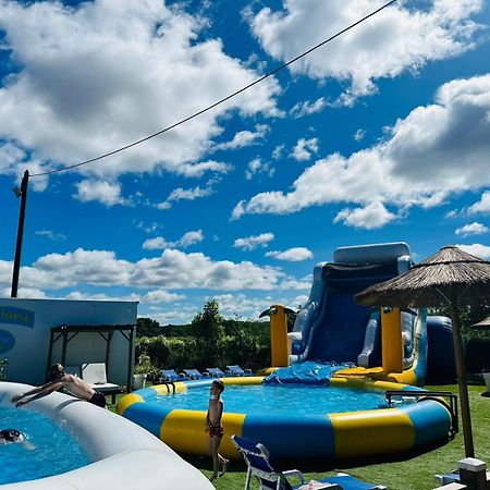 Family's Camping les Rives de l'Hérault Gignac  Exterior foto