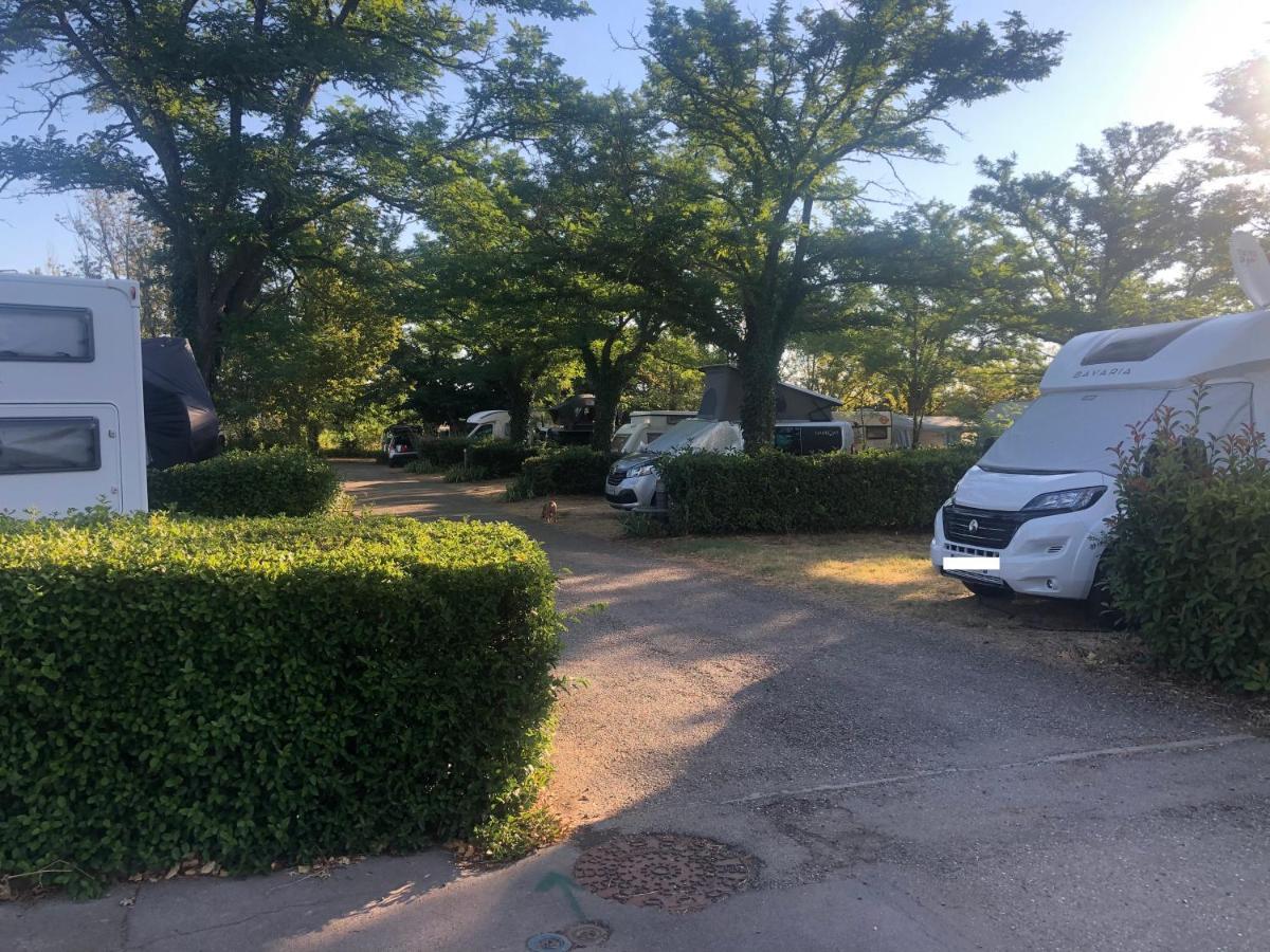 Family's Camping les Rives de l'Hérault Gignac  Exterior foto