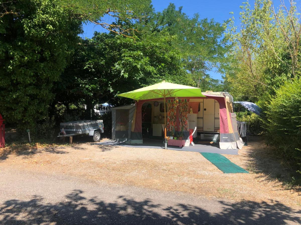 Family's Camping les Rives de l'Hérault Gignac  Exterior foto