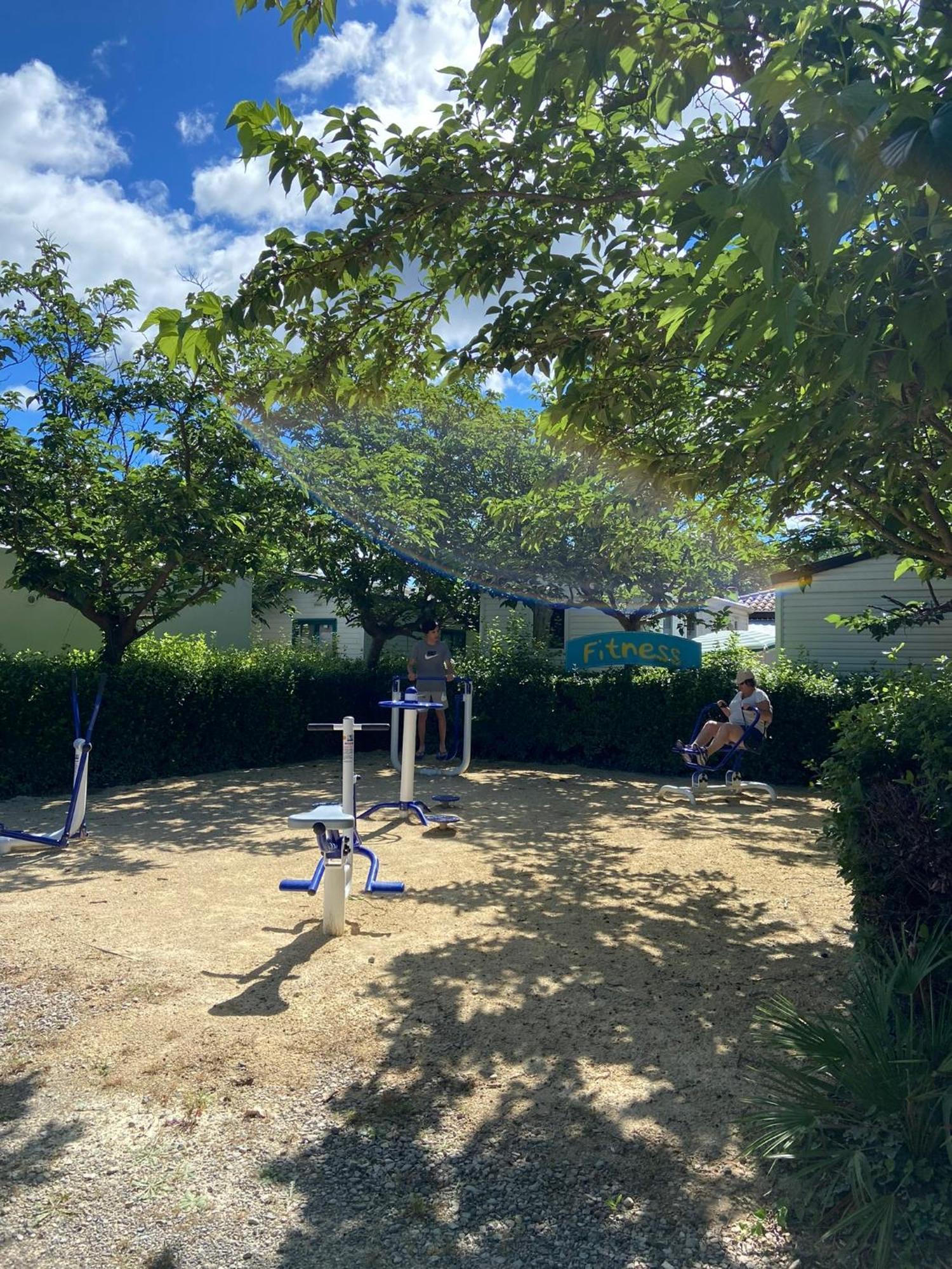 Family's Camping les Rives de l'Hérault Gignac  Exterior foto