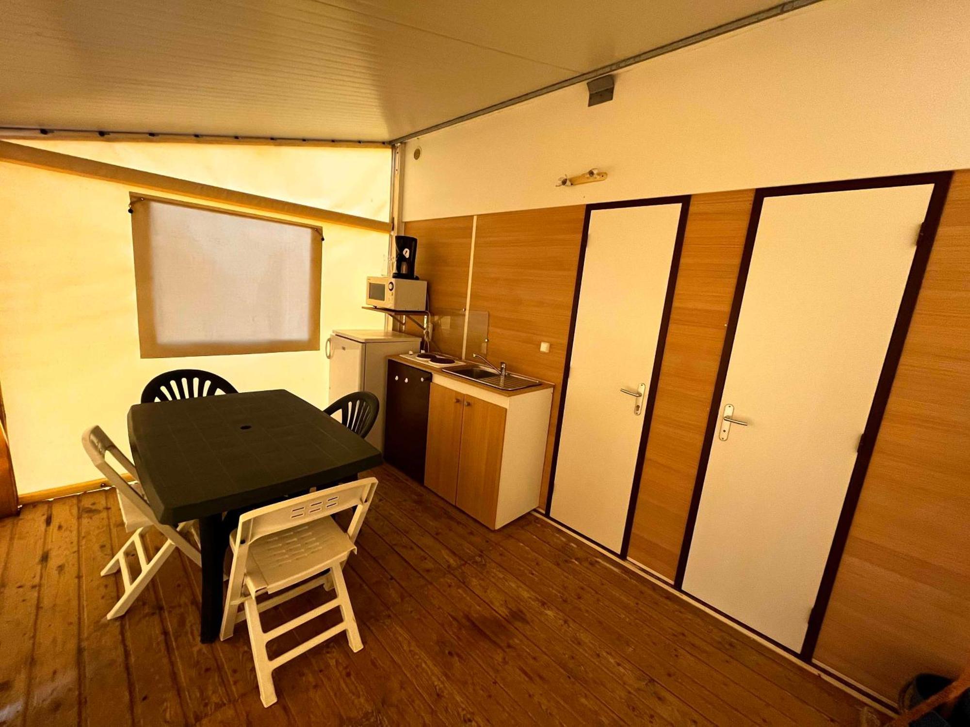 Family's Camping les Rives de l'Hérault Gignac  Habitación foto